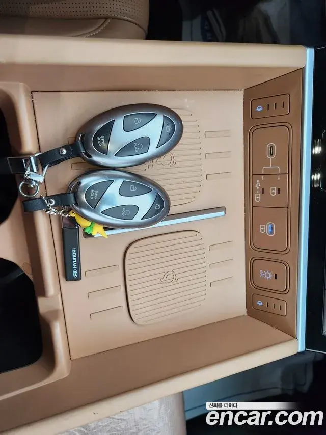Hyundai Santa Fe 2024 — Photo 6/20