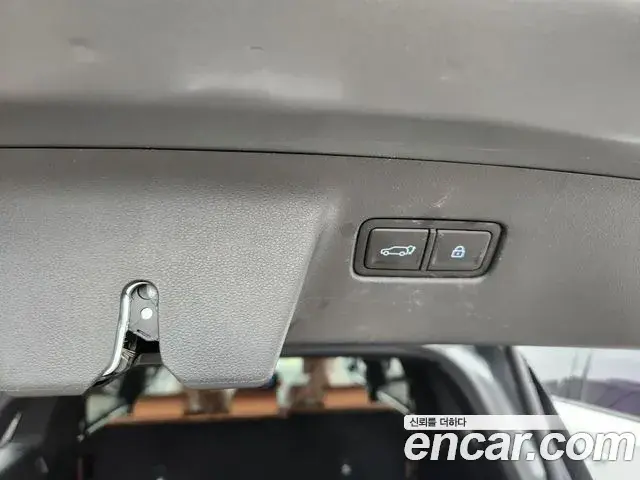 Hyundai Santa Fe 2024 — Photo 16/20