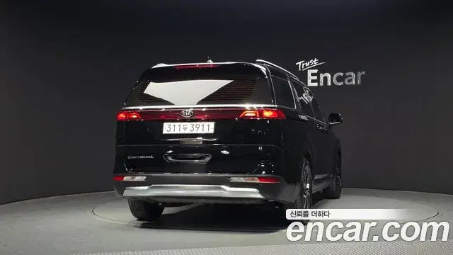 Kia Carnival 2020 — Photo 14/20