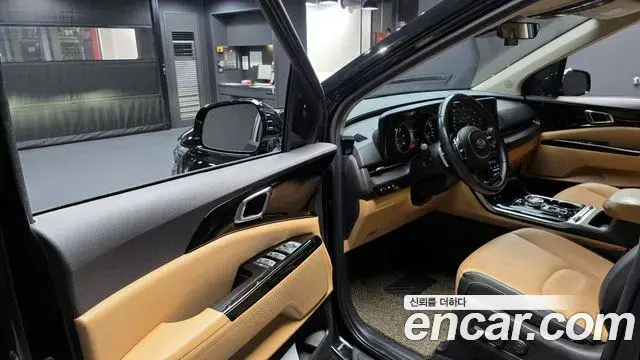 Kia Carnival 2020 — Photo 4/20