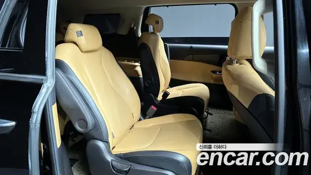 Kia Carnival 2020 — Photo 7/20