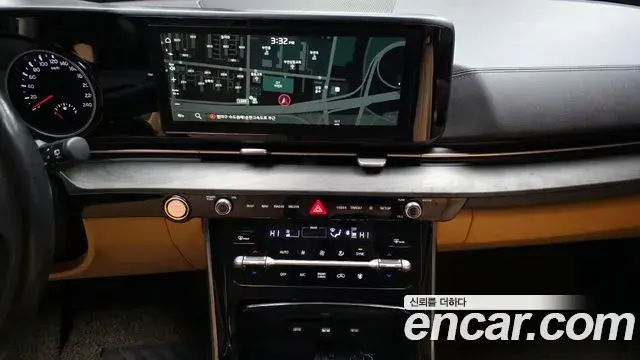 Kia Carnival 2020 — Photo 2/20