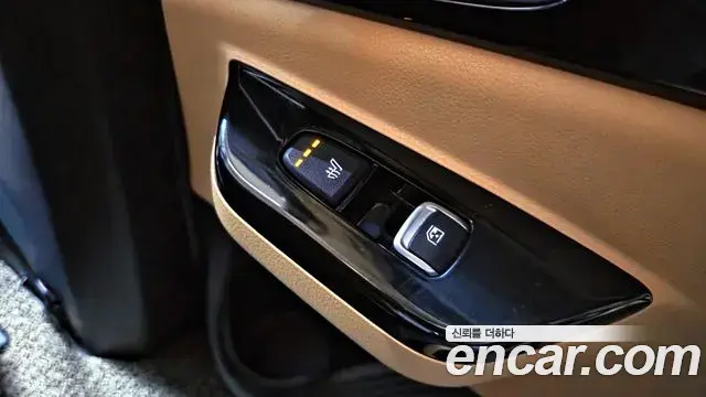 Kia Carnival 2020 — Photo 8/20