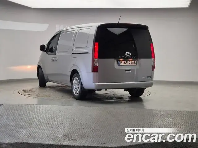 Hyundai Staria 2023 — Фото 9/20