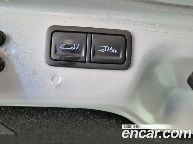 Hyundai Staria 2023 — Фото 8/20