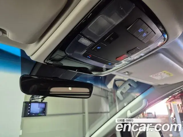 Hyundai Staria 2023 — Фото 14/20