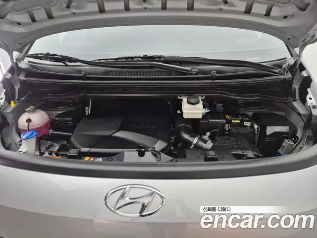 Hyundai Staria 2023 — Фото 18/20