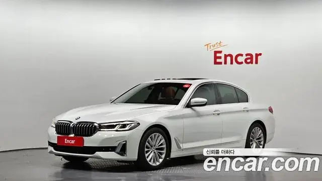 BMW 5 Series 2021 — ფოტო 16/20