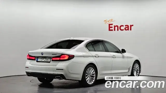 BMW 5 Series 2021 — ფოტო 3/20