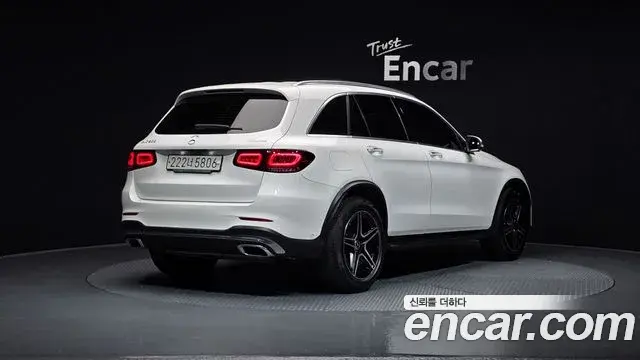 Mercedes-Benz GLC-Class 2022 — Photo 19/20