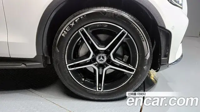 Mercedes-Benz GLC-Class 2022 — Photo 13/20