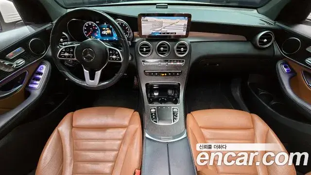 Mercedes-Benz GLC-Class 2022 — Photo 12/20