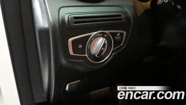 Mercedes-Benz GLC-Class 2022 — Photo 20/20