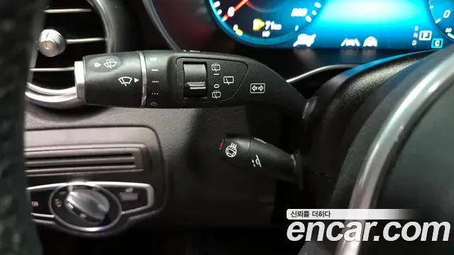 Mercedes-Benz GLC-Class 2022 — Photo 9/20