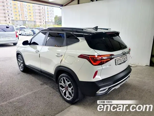 Kia Seltos 2019 — ფოტო 8/20
