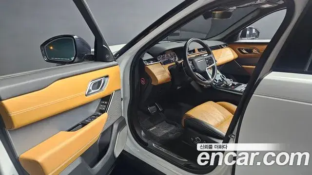 Land Rover Range Rover Velar 2022 — Şəkil 8/20