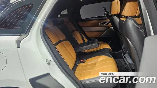 Land Rover Range Rover Velar 2022 — Şəkil 11/20