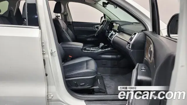 Kia Sorento 2021 — ფოტო 17/20