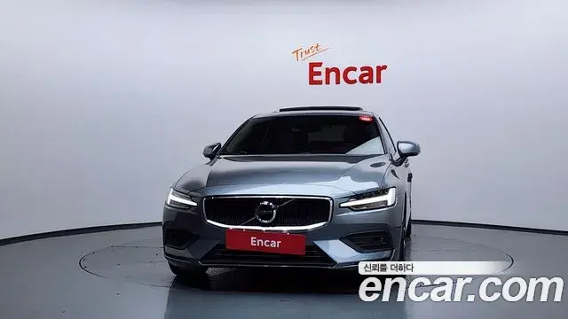 Volvo S60 2020 — Şəkil 5/20