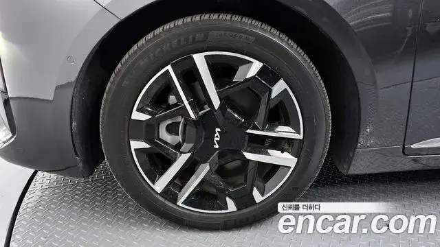 Kia K8 2025 — Photo 2/20