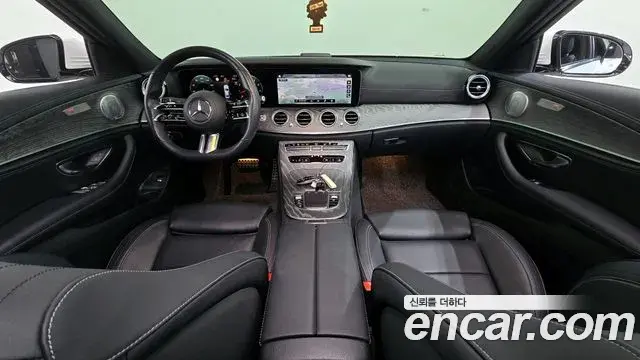 Mercedes-Benz E-Class 2021 — ფოტო 11/20