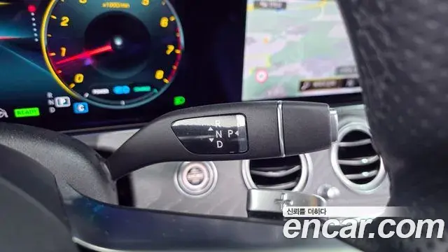 Mercedes-Benz E-Class 2021 — ფოტო 5/20