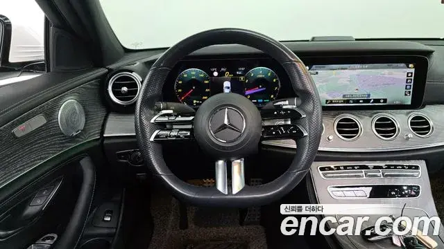Mercedes-Benz E-Class 2021 — ფოტო 2/20