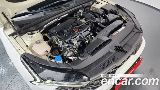 Kia K5 2022 — Şəkil 18/20