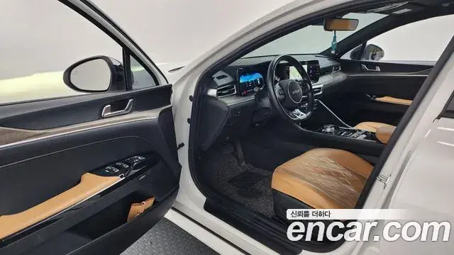 Kia K5 2022 — Şəkil 8/20