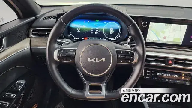 Kia K5 2022 — Şəkil 9/20