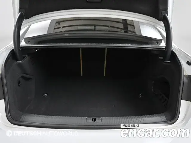 Audi A4 2021 — Photo 19/20