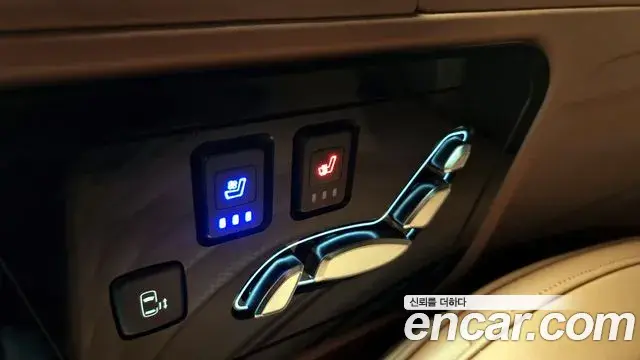 Kia Carnival 2021 — Şəkil 19/20