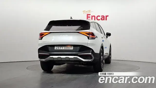 Kia Sportage 2022 — Şəkil 13/20