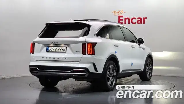 Kia Sorento 2021 — Фото 1/20