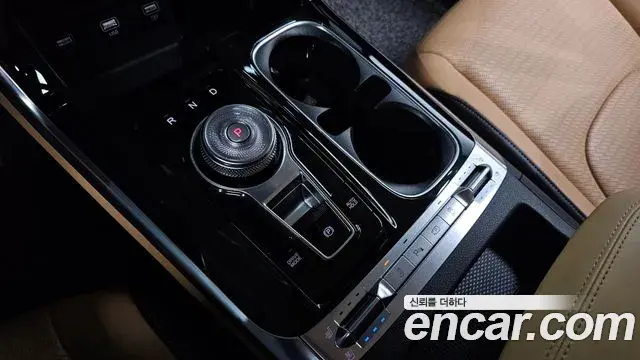 Kia Carnival 2021 — Photo 19/20