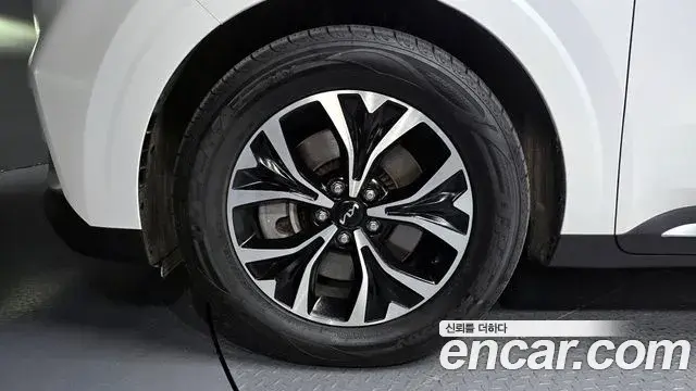 Kia Carnival 2020 — Фото 4/20