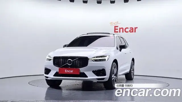 Volvo XC60 2021 — Фото 3/20