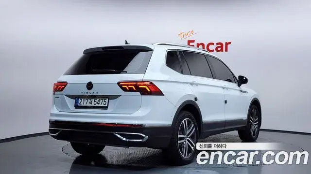 Volkswagen Tiguan Allspace 2022 — Şəkil 19/20