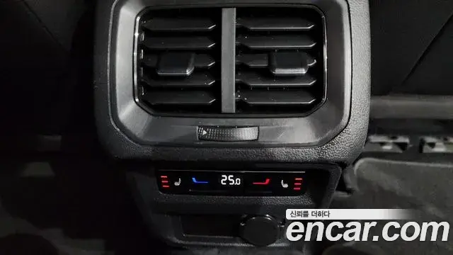 Volkswagen Tiguan Allspace 2022 — Şəkil 15/20