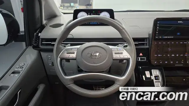 Hyundai Staria 2022 — Фото 13/20