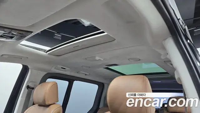 Hyundai Staria 2022 — Фото 19/20
