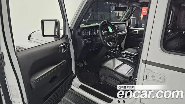Jeep Wrangler 2021 — Şəkil 17/20