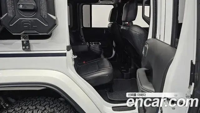 Jeep Wrangler 2021 — Şəkil 9/20