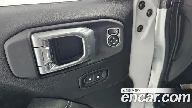 Jeep Wrangler 2021 — Şəkil 10/20
