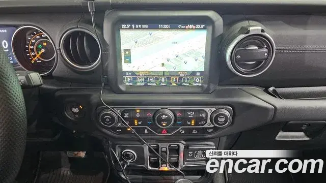 Jeep Wrangler 2021 — Şəkil 16/20
