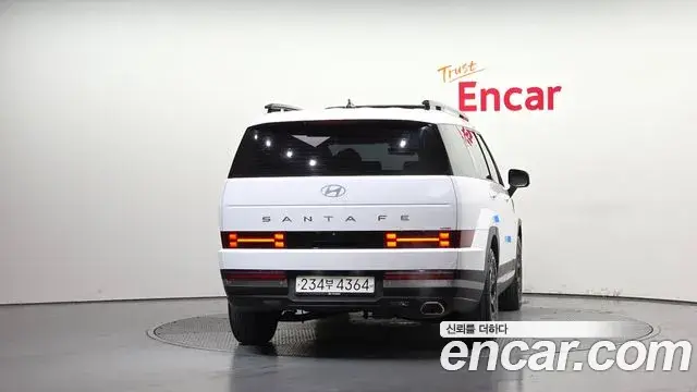 Hyundai Santa Fe 2023 — Фото 4/20