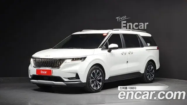Kia Carnival 2021 — Фото 1/20