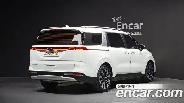 Kia Carnival 2021 — Фото 2/20