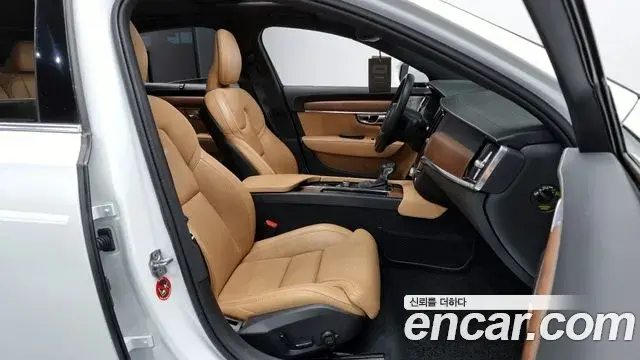 Volvo S90 2020 — Photo 2/20