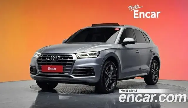 Audi Q5 2020 — Фото 1/20